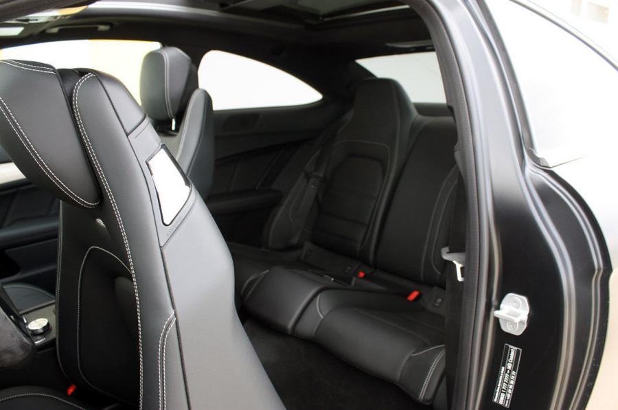  Mercedes-Benz C63 AMG Coupe 2012 года  (фото 38 из 113)